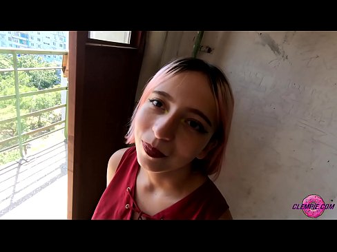❤️ Sha'awar ɗalibi yana tsotsar Baƙo a Waje - Cum A Fuskarsa ️❌ Batsa na Rasha ❌❤